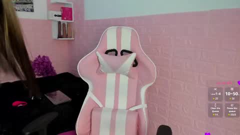 Snapshot of sophi_sweet11 chatting on 07-03-26, 02:34 SOPHI online show from 07-03-26, 02:34