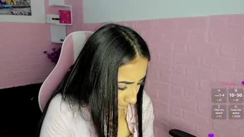 Snapshot of sophi_sweet11 chatting on 07-16-26, 02:01 SOPHI online show from 07-16-26, 02:01