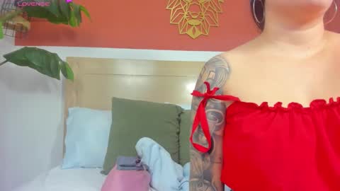 Snapshot of sophia_gomezz_ chatting on 01-14-26, 02:06 sofi online show from 01-14-26, 02:06