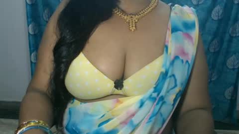 Snapshot of sophia_indian chatting on 06-13-26, 05:27 Sophia Tamil online show from 06-13-26, 05:27