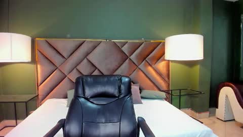 Snapshot of sophia_loreenn chatting on 02-24-26, 01:31 Sofia online show from 02-24-26, 01:31