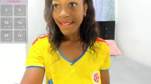 Snapshot of sophia_moons_ chatting on 07-04-26, 11:27 sophia_moons_ online show from 07-04-26, 11:27