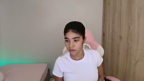Snapshot of sophia_storn chatting on 06-25-26, 12:43 Sophia Storm online show from 06-25-26, 12:43