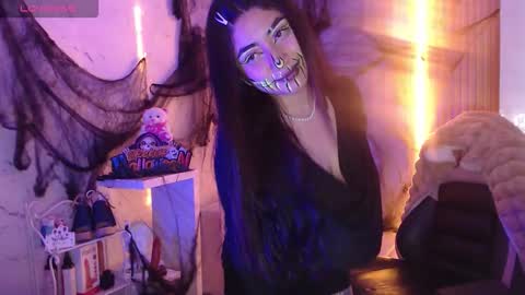 Sophia online show from 10-28-25, 02:42