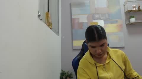 Snapshot of sophiabedford chatting on 07-18-26, 02:32 Sophia Bedford online show from 07-18-26, 02:32