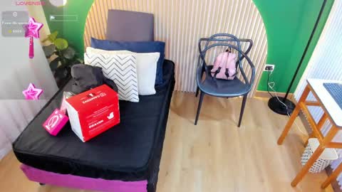 Sophia online show from 05-12-26, 12:02