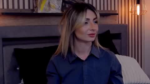 Snapshot of sophialace chatting on 05-29-26, 03:59 Sophia Lace online show from 05-29-26, 03:59