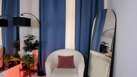 Sophia online show from 05-12-26, 01:52