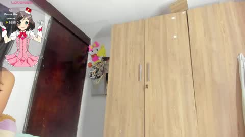 Snapshot of sophie_bunny01 chatting on 05-08-26, 09:31 sophie_bunny01 online show from 05-08-26, 09:31