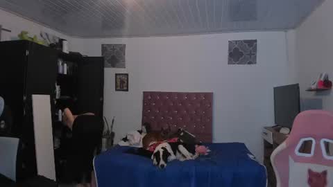 Snapshot of sophie_dolly_ chatting on 06-26-26, 02:49 sophie doll online show from 06-26-26, 02:49