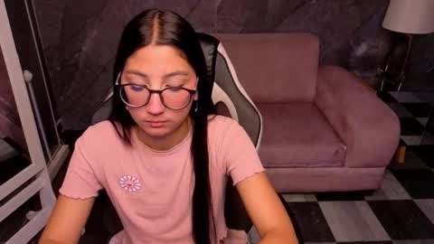 sophie_jones_b online show from 03-03-26, 12:44