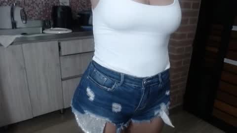 Snapshot of sophie_lopez1 chatting on 03-12-26, 12:06 Sofa online show from 03-12-26, 12:06