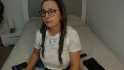 Sofa online show from 06-18-26, 11:20
