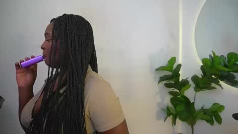 Sophie online show from 05-14-26, 02:57