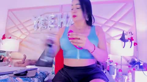 Snapshot of sophie_newton chatting on 07-14-26, 12:22 sophie_newton online show from 07-14-26, 12:22