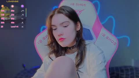 sophie_nomenal_ online show from 05-15-26, 11:34