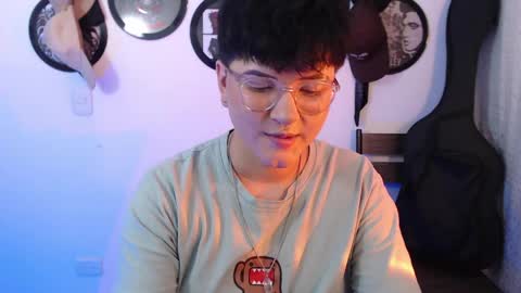 Snapshot of sophie_ross1 chatting on 04-10-26, 01:55 sophie_ross1 online show from 04-10-26, 01:55