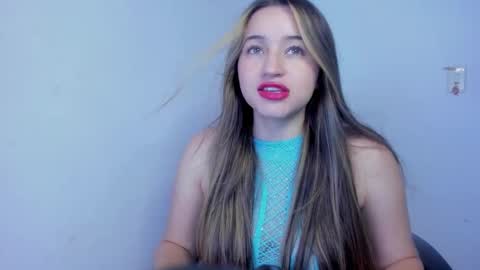 sophie_spencer1 online show from 03-13-26, 02:51