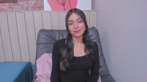 Sophie online show from 01-08-25, 03:39