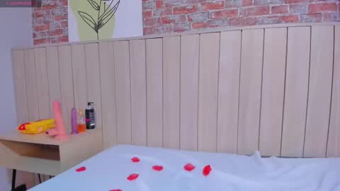 Sophie online show from 02-14-25, 03:26