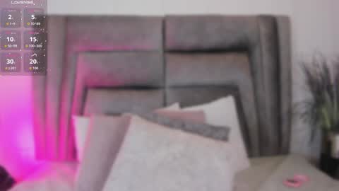 Snapshot of sophiee_smith chatting on 04-23-26, 11:20 Sophie online show from 04-23-26, 11:20