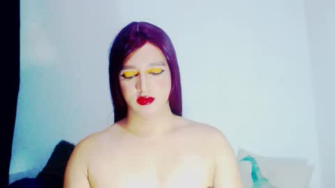 Snapshot of sophiehillsxo chatting on 02-15-26, 12:29 sophiehillsxo online show from 02-15-26, 12:29