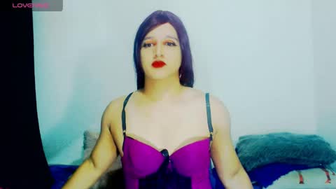 Snapshot of sophiehillsxo chatting on 05-03-26, 09:48 sophiehillsxo online show from 05-03-26, 09:48