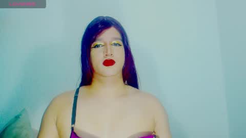 Snapshot of sophiehillsxo chatting on 05-07-26, 03:23 sophiehillsxo online show from 05-07-26, 03:23
