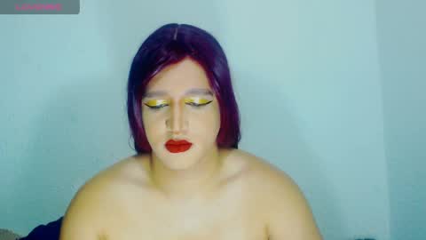 Snapshot of sophiehillsxo chatting on 05-09-26, 02:39 sophiehillsxo online show from 05-09-26, 02:39