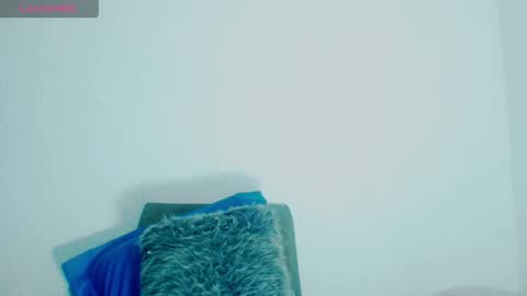 Snapshot of sophiehillsxo chatting on 05-15-26, 11:12 sophiehillsxo online show from 05-15-26, 11:12