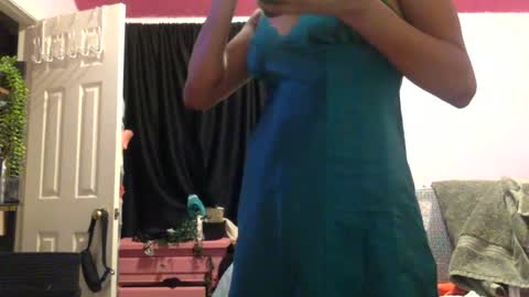 Snapshot of sophieinthecity chatting on 07-13-26, 02:58 Sophia Star online show from 07-13-26, 02:58