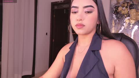 Snapshot of sophielanne chatting on 06-07-26, 04:16 Sophie online show from 06-07-26, 04:16