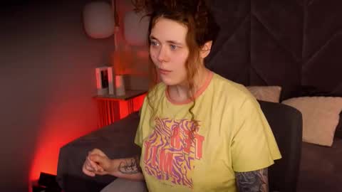 Sophie online show from 03-08-26, 08:23