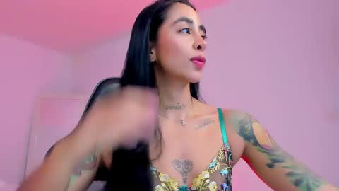 sophierooy online show from 05-08-26, 01:16