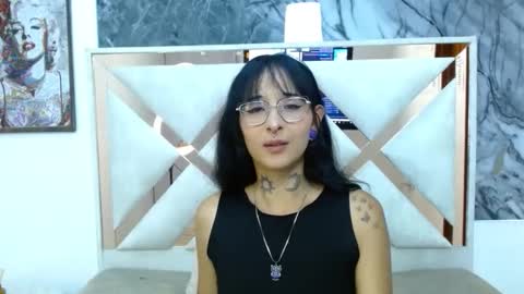 sophieesmithcs online show from 04-12-26, 08:03