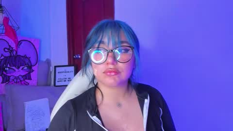 Snapshot of sophievv chatting on 02-05-26, 10:25 Sophie online show from 02-05-26, 10:25