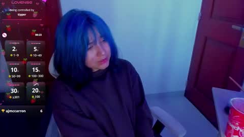 Snapshot of sophievv chatting on 03-06-26, 08:27 Sophie online show from 03-06-26, 08:27