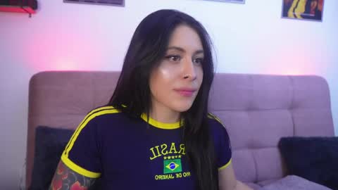 Snapshot of sophiiecums chatting on 05-21-26, 02:07 Sophiie online show from 05-21-26, 02:07
