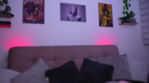 Snapshot of sophiiecums chatting on 05-27-26, 02:52 Sophiie online show from 05-27-26, 02:52