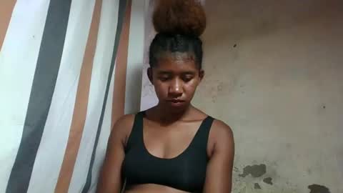 soriettezah online show from 04-12-26, 04:34