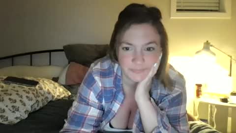 Snapshot of sotamom chatting on 06-14-26, 03:30 NaughtyMommy online show from 06-14-26, 03:30
