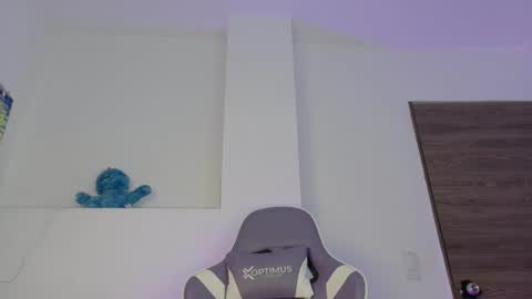 Ana  online show from 11-15-25, 03:08