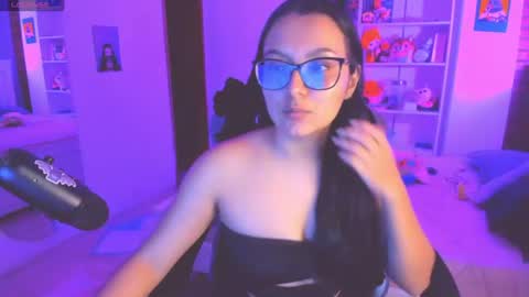 Lili online show from 07-19-26, 12:36