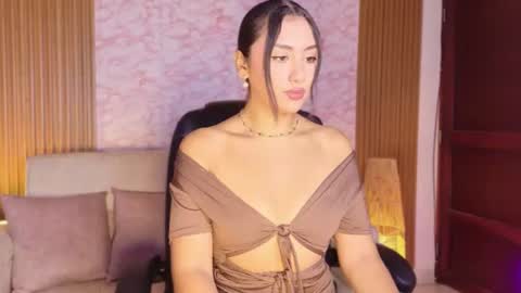 Snapshot of soy_daniela1 chatting on 06-23-26, 04:05 Daniela online show from 06-23-26, 04:05