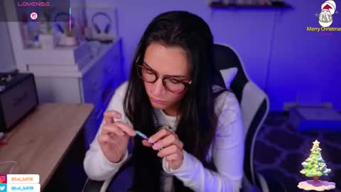 Luisa    online show from 12-16-25, 10:48