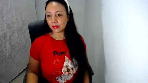 Snapshot of soyelena46 chatting on 06-08-26, 12:05 soy Elena online show from 06-08-26, 12:05
