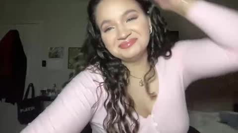 Soyoceanne online show from 04-18-26, 01:20