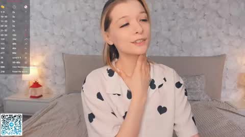 Snapshot of sparkly_k chatting on 03-22-26, 07:12 Kate online show from 03-22-26, 07:12