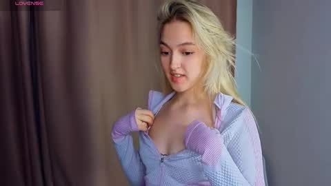 Mary online show from 04-10-26, 07:18