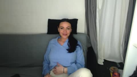 Carla online show from 03-07-26, 04:15